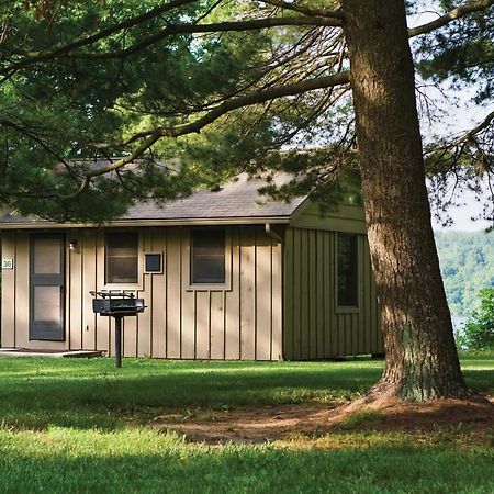 College Corner Hueston Woods Lodge And Conference Center מראה חיצוני תמונה