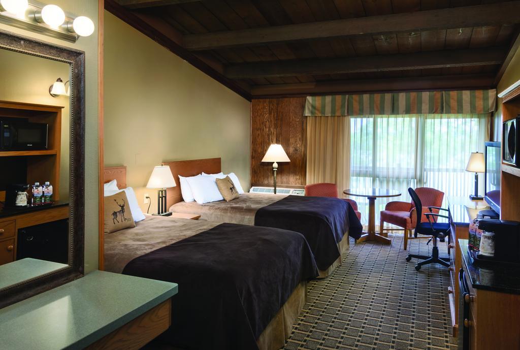 College Corner Hueston Woods Lodge And Conference Center מראה חיצוני תמונה