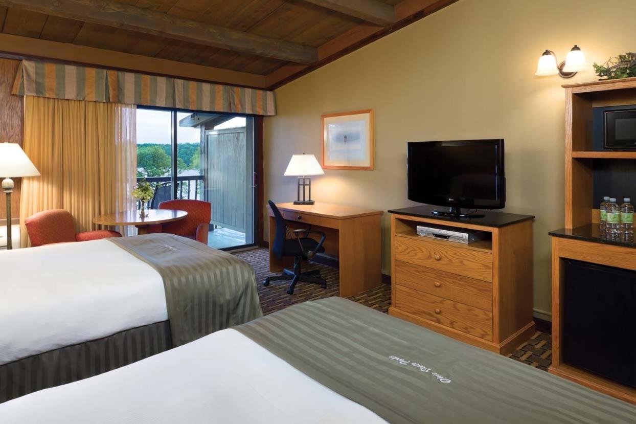 College Corner Hueston Woods Lodge And Conference Center מראה חיצוני תמונה